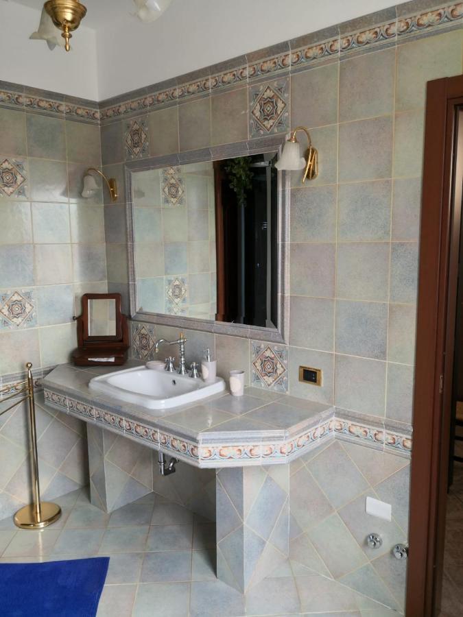 Bed and Breakfast Lux Rho Fiera Lainate Exterior foto